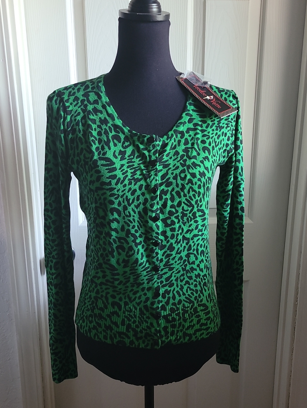 Voodoo Vixen Green and Black Leopard Button-Front CARDIGAN NEW SIZE S STRETCHY